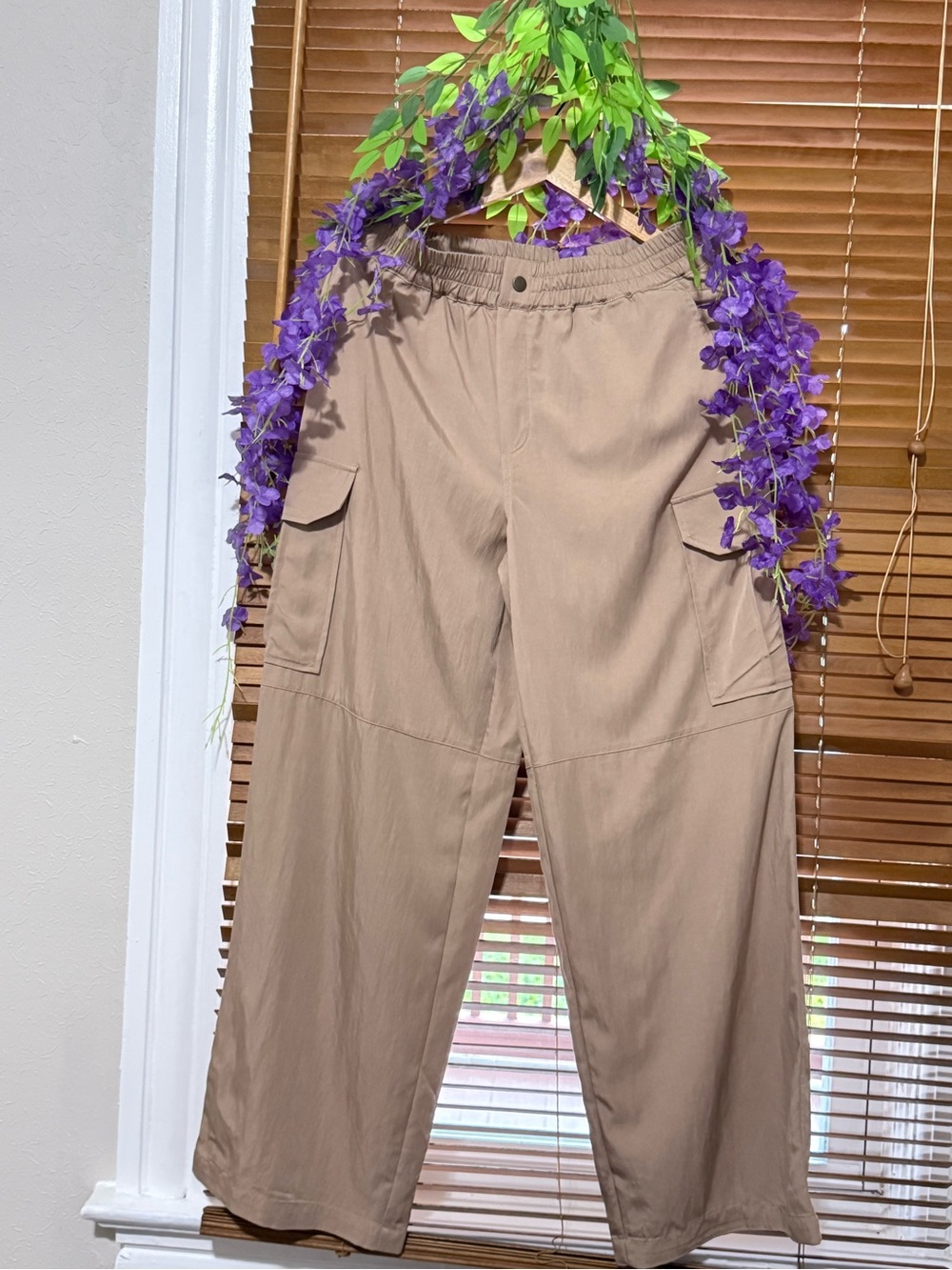 Marled Tan Wide-Leg Cargo Pants